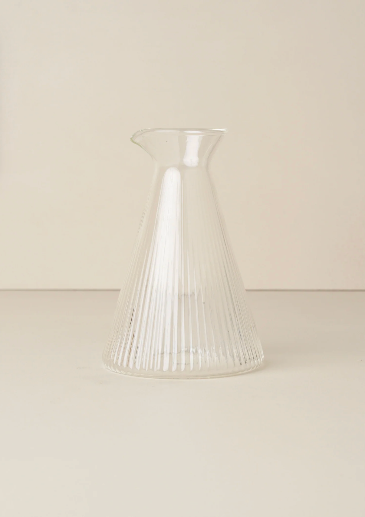 Saarde Kairos Angular Carafe | Clear