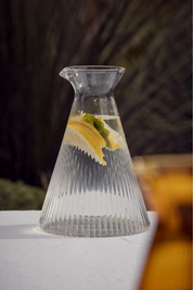 Saarde Kairos Angular Carafe | Clear
