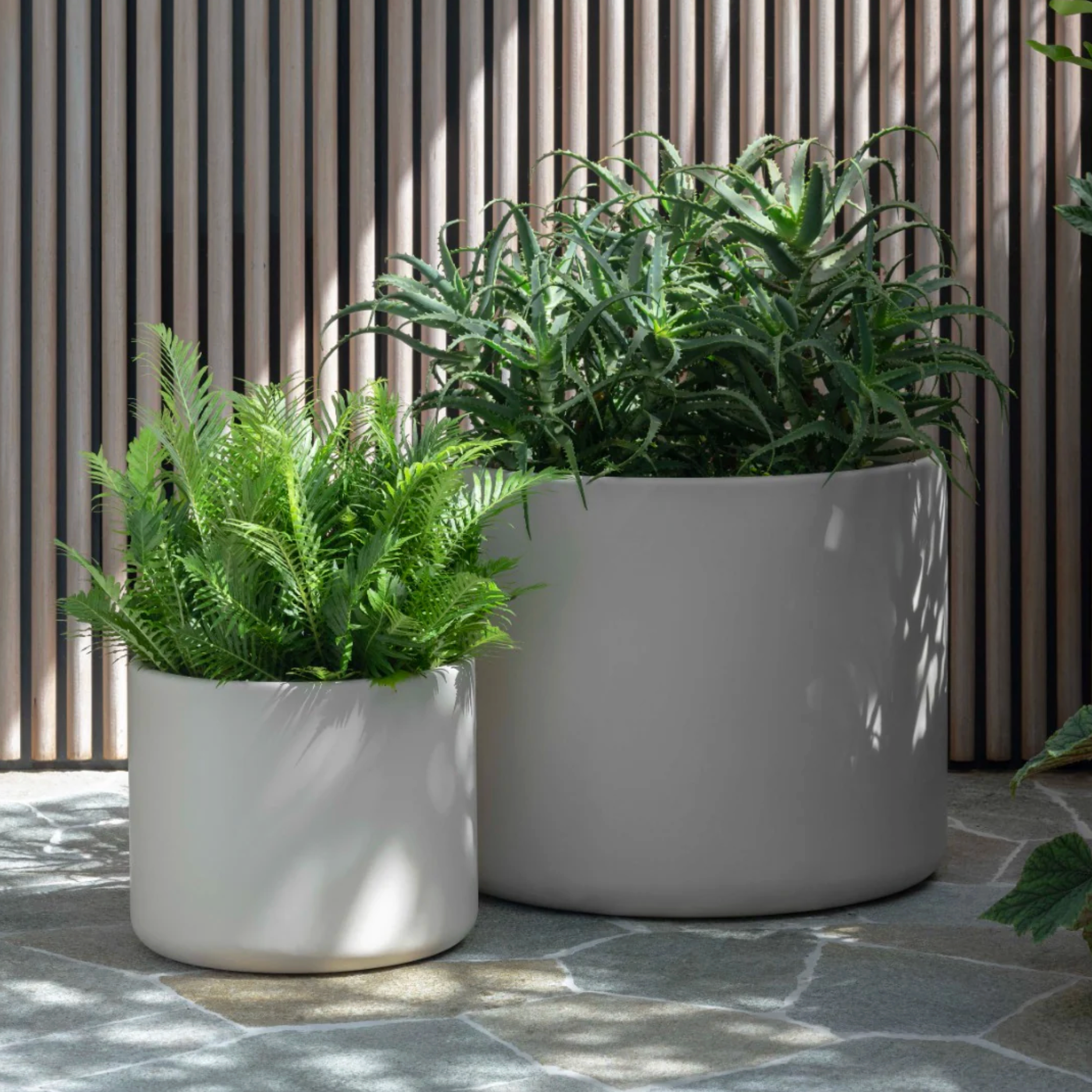 Hibernate Outdoors — 90 Degrees Pot Collection - 530x650mm