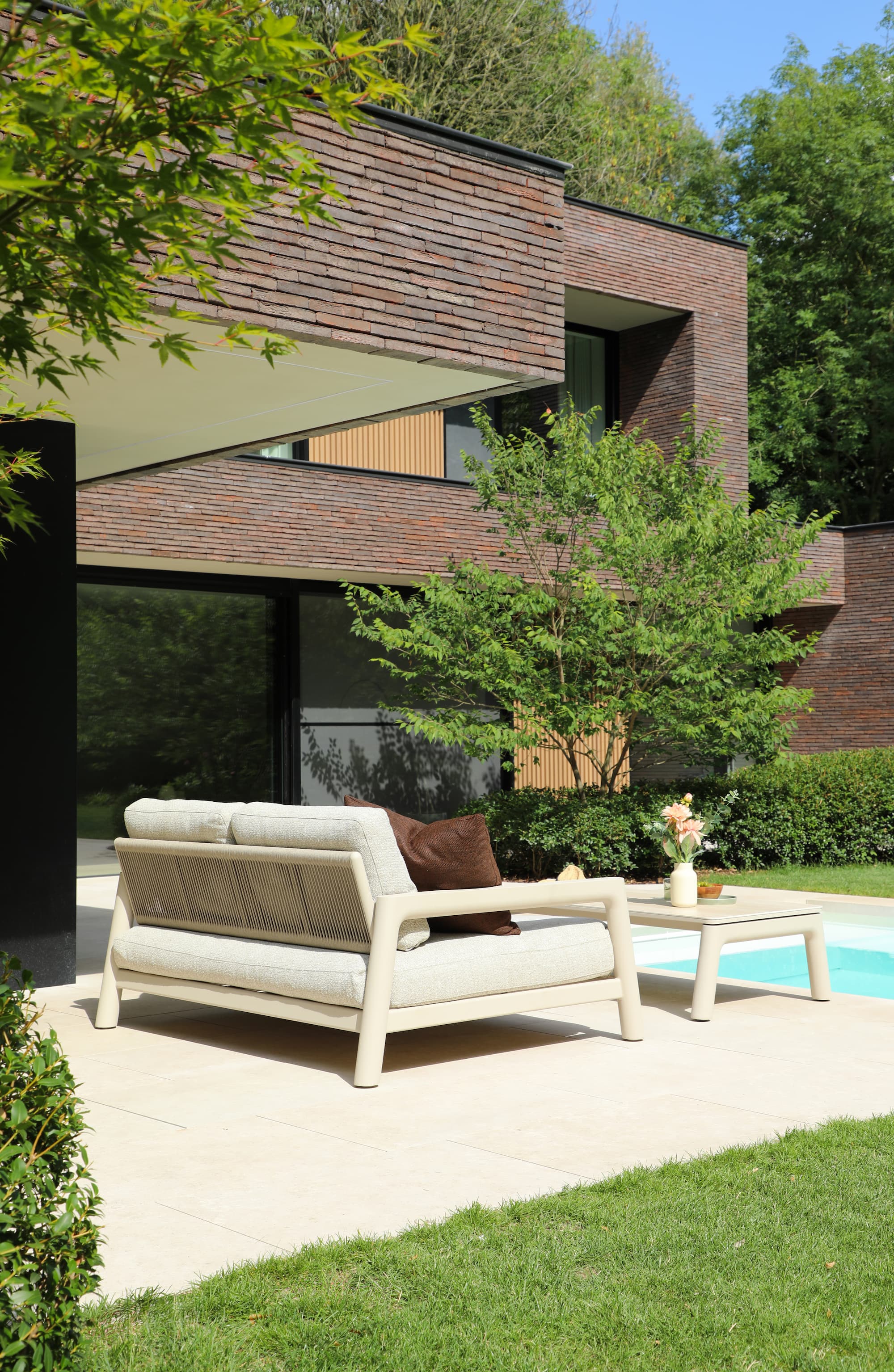 PEBL - Tolo 3 Seater Outdoor Sofa/Daybed - Aluminium