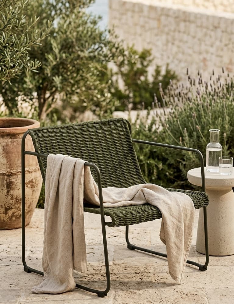 pomelli_photoshoot_image_9_16_0617_5.jpg